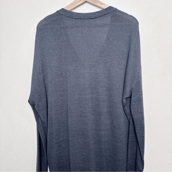 Aritzia Wilfred Free Womens Medium Vneck Rayon Devinette Tshirt - Picture 12 of 14